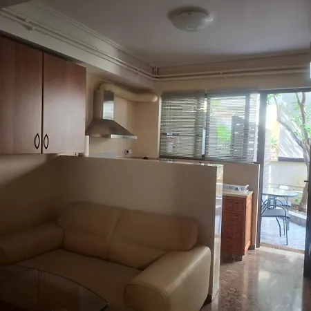 Meli 5 Min From The Center Of *